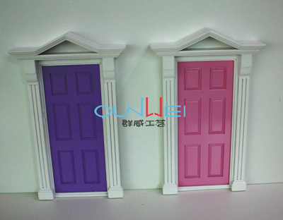 ドア木製人形の家のミニチュア妖精のハードウェアを使用して外装のドアを塗装問屋・仕入れ・卸・卸売り