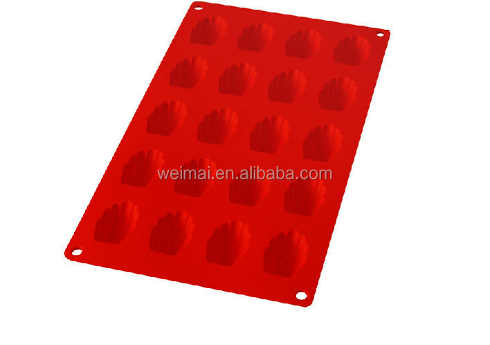 6 Even Easter Egg Shaped Silicone Bakeware