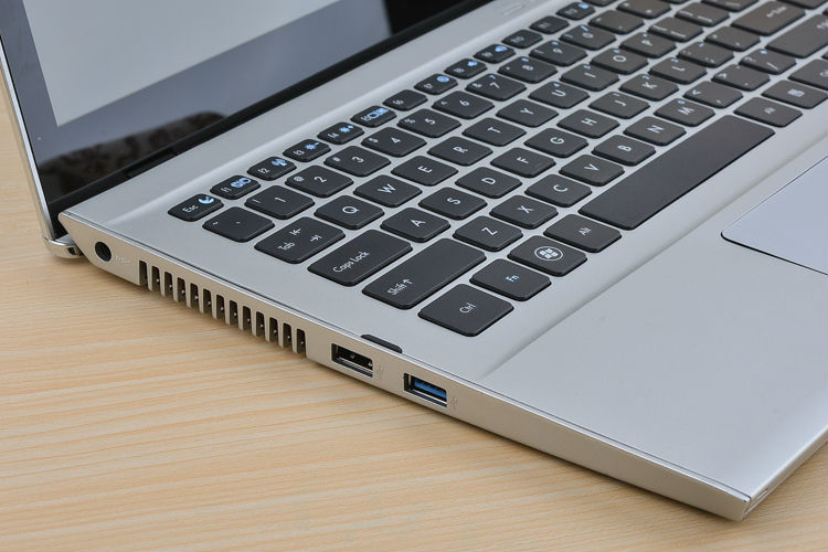 13.3インチのintelbaytrailj1900ラップトップコンピュータ問屋・仕入れ・卸・卸売り
