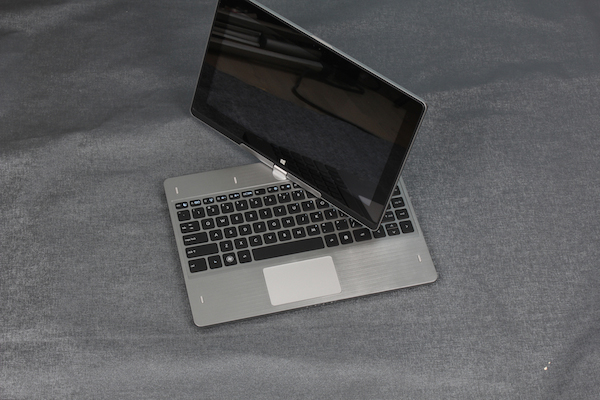 極薄2014年最新4gb500gbwindos8ultrabook、 タブレットpcとノートパソコンの組み合わせたラップトップ問屋・仕入れ・卸・卸売り