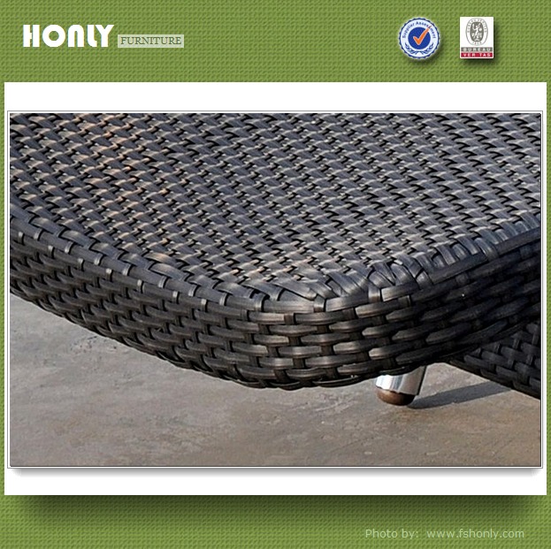 Aluminium folding beach chair lightweight PE rattan aluminum folding beach chair