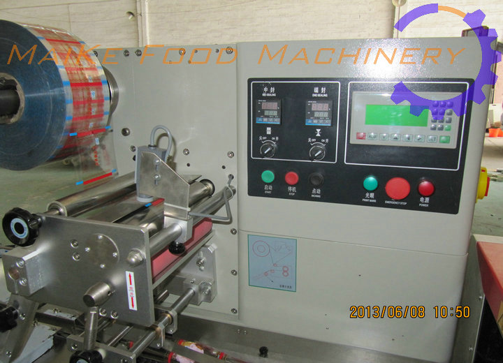 Chocolate bar wrapping machine