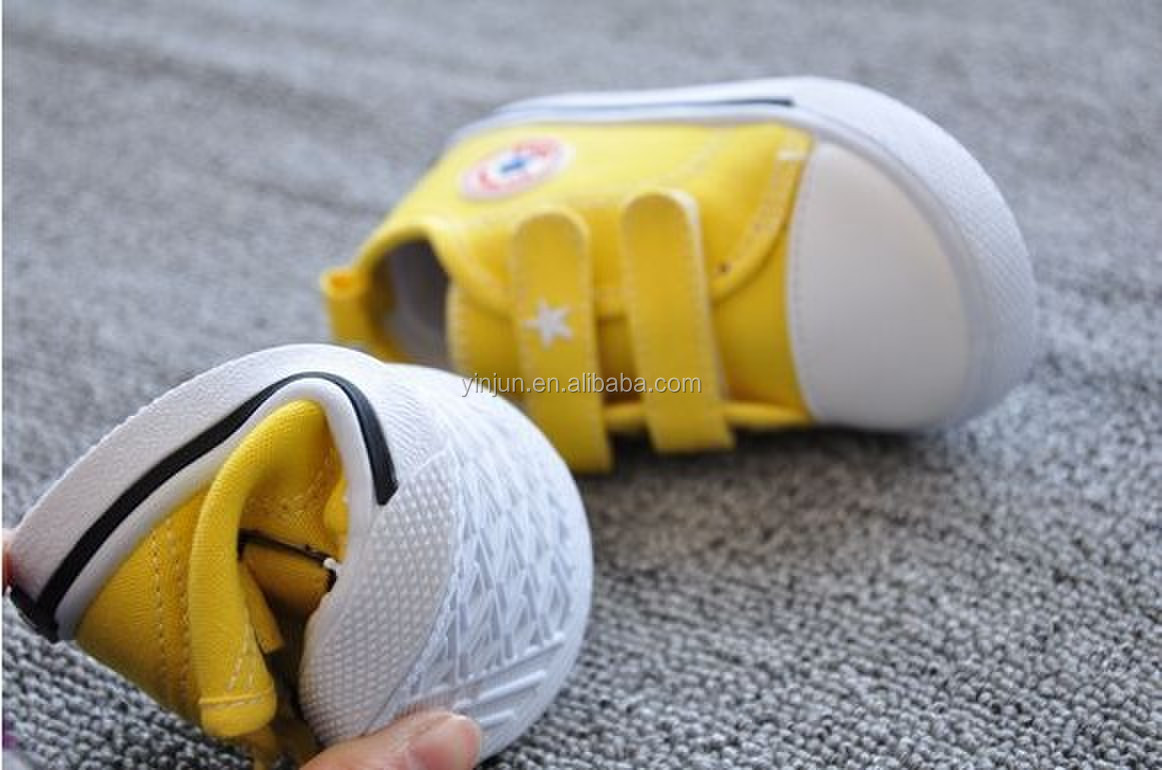 黄色の砂糖を身に着けているカラーベルクロ子供prewalkerカジュアルキャンバスシューズ問屋・仕入れ・卸・卸売り