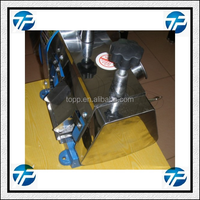 Manual Portable Sugar Cane Jucier Extractor Machine