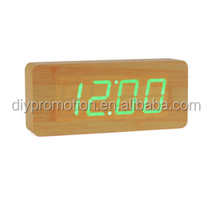 低いmoq50個led付木製クロック付きデジタル時計表示青色光問屋・仕入れ・卸・卸売り