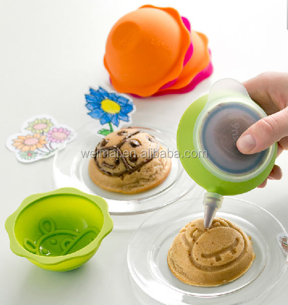 6 Even Easter Egg Shaped Silicone Bakeware