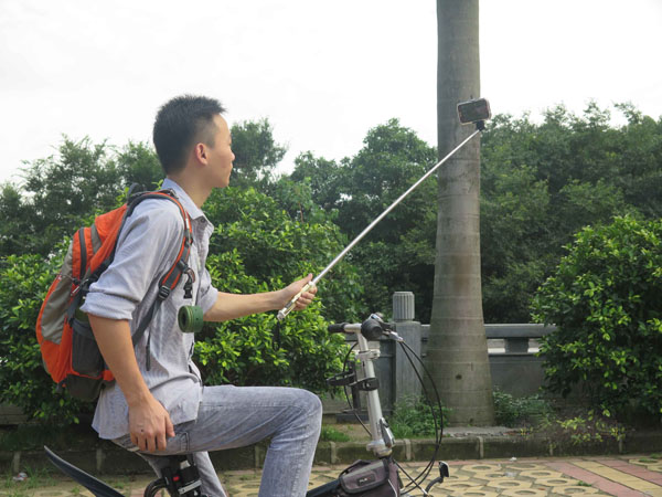 ブルートゥースselfieスティックがシャッターを構築のための普遍的な携帯電話問屋・仕入れ・卸・卸売り
