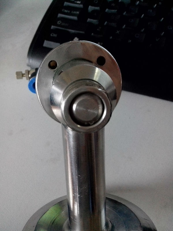 double nozzle pneumatic red wine filling machine