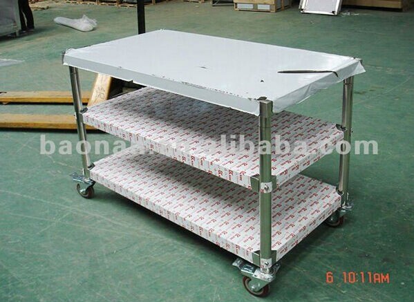 Tavolo da lavoro in acciaio inox con ruote/attrezzature da cucina ... Tavolo da lavoro cucina