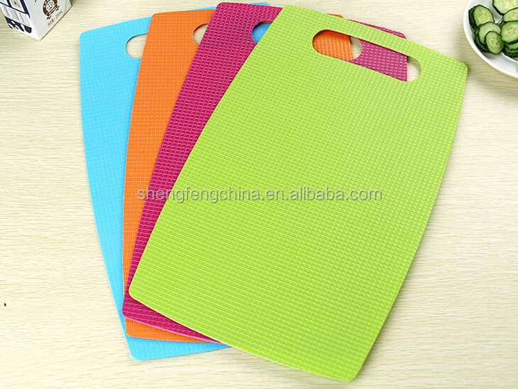 anti-slip plastic chopping board,4 piece plastic cutting board.jpg