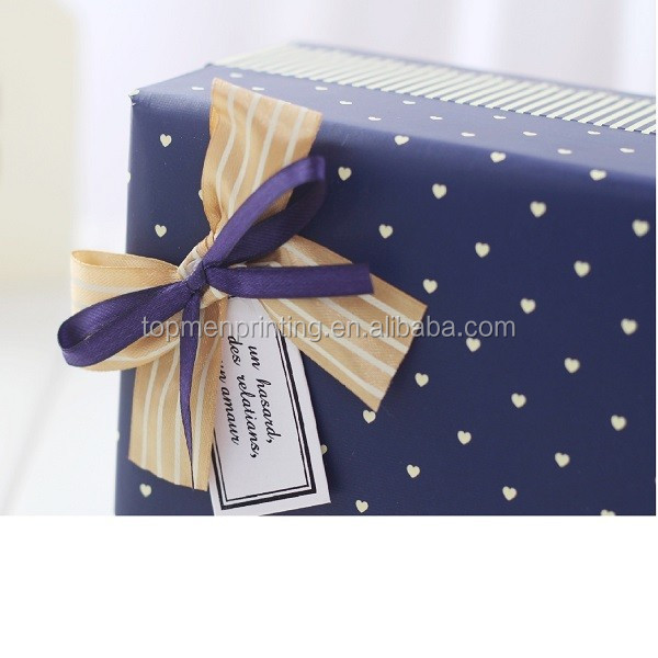 蝶ネクタイ包装箱用結婚式の好意、 装飾さ れ た ギフト ボックス付き蓋仕入れ・メーカー・工場