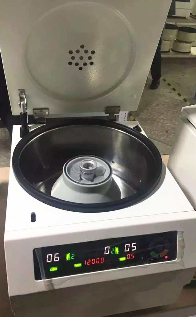 Benchtop Centrifuge lab instrument