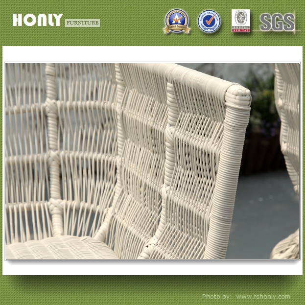 Morden metal dining table set foshan white rattan dining table set glass top