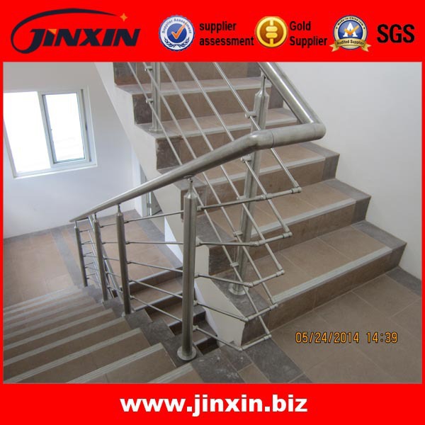 Jinxin最高価格バルコニー手すりデザインガラス安い手すりステンレス鋼手すり 問屋・仕入れ・卸・卸売り