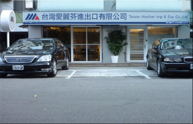 レディースファッション冬のコート傾向2014年エレガントなデザイン子羊皮の毛皮のコート問屋・仕入れ・卸・卸売り