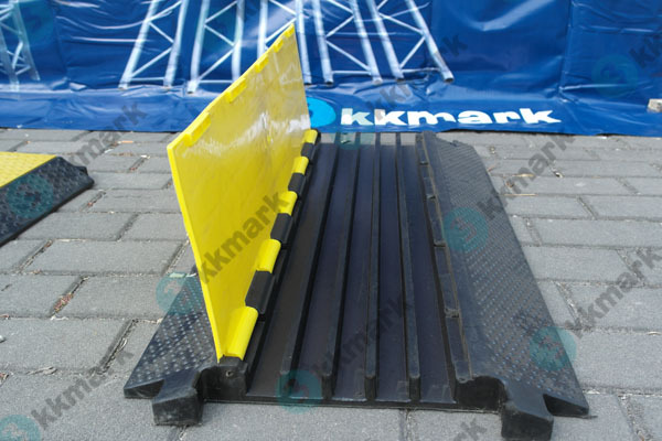 5 channle cable ramp 03.jpg