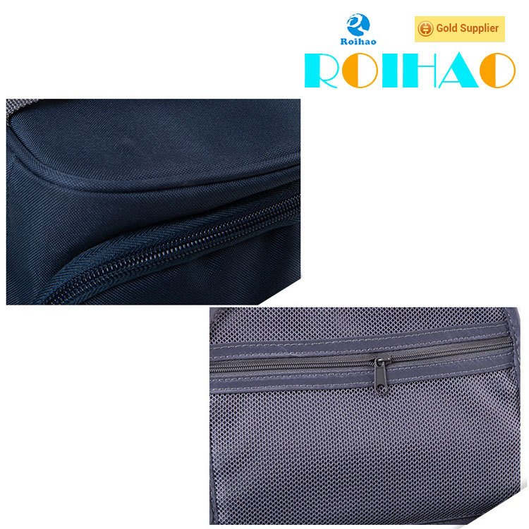 Roihao factory hot sale waterproof hanging cosmetic bag, durable mens toiletry bag