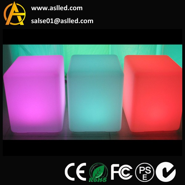 色が変化する充電式ledが点灯してキューブ/テーブルと椅子仕入れ・メーカー・工場