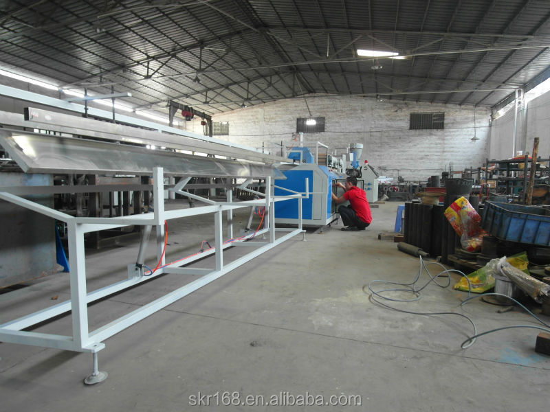 wpcの生産ライン屋外床用シートプロファイルはマシンを作る仕入れ・メーカー・工場