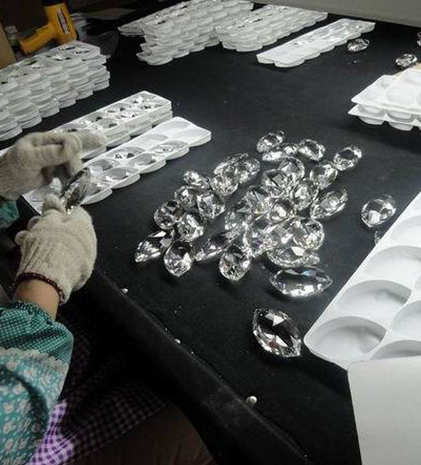 浦江輝く20153dラウンドブランククリスタルキューブ彫刻のための昇華印刷仕入れ・メーカー・工場