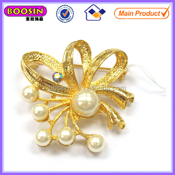 2014年ファッション真珠の花のブローチ、 模造真珠のブローチ、 ラインストーン真珠のブローチ#5758問屋・仕入れ・卸・卸売り