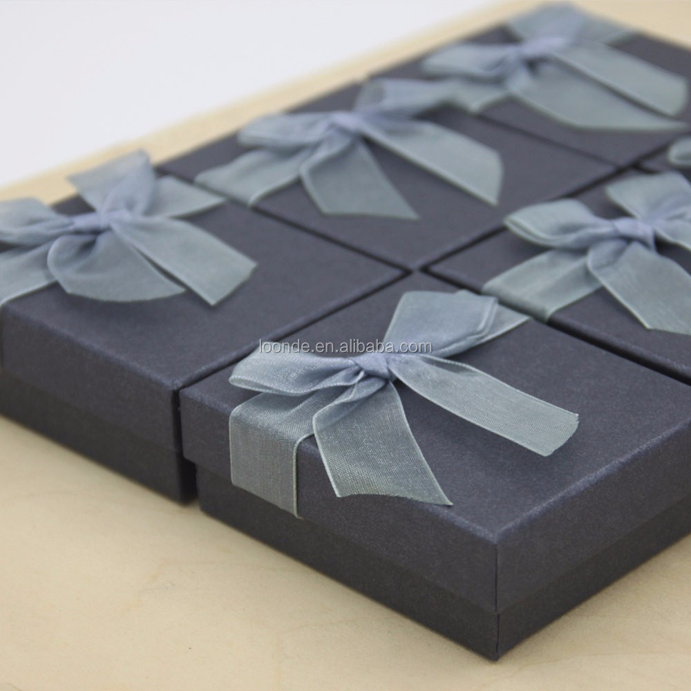 dark silver gift box (4).jpg
