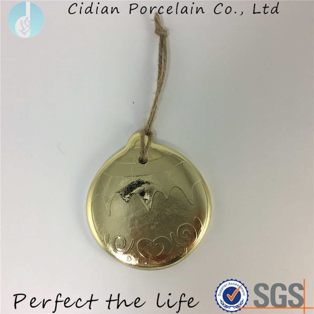 hanging ornament103.jpg