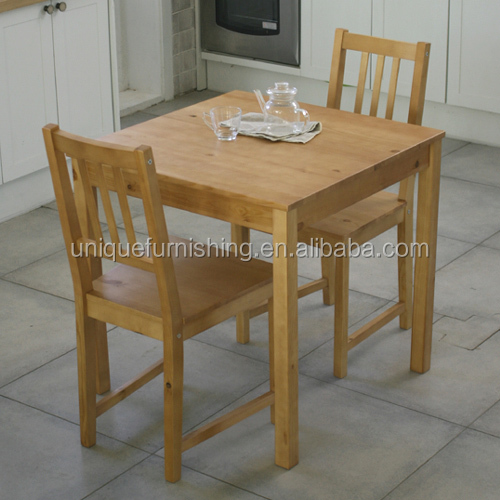 Color natural de pino macizo de madera mesa de comedor y silla ...