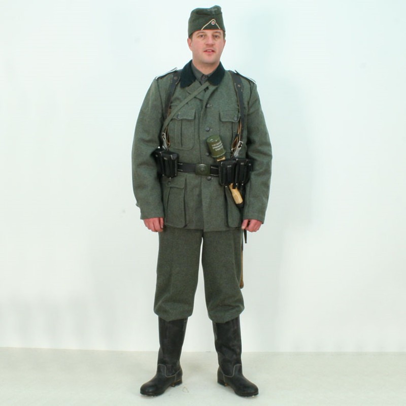ww2 german military uniforms (3).JPG