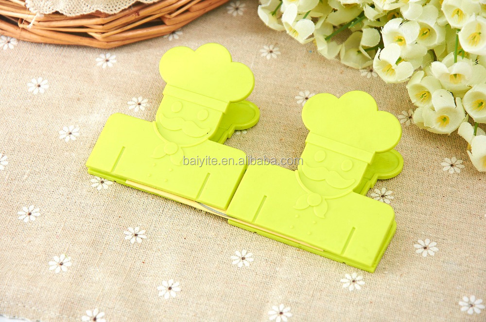 PLASTIC BAG CLIPS