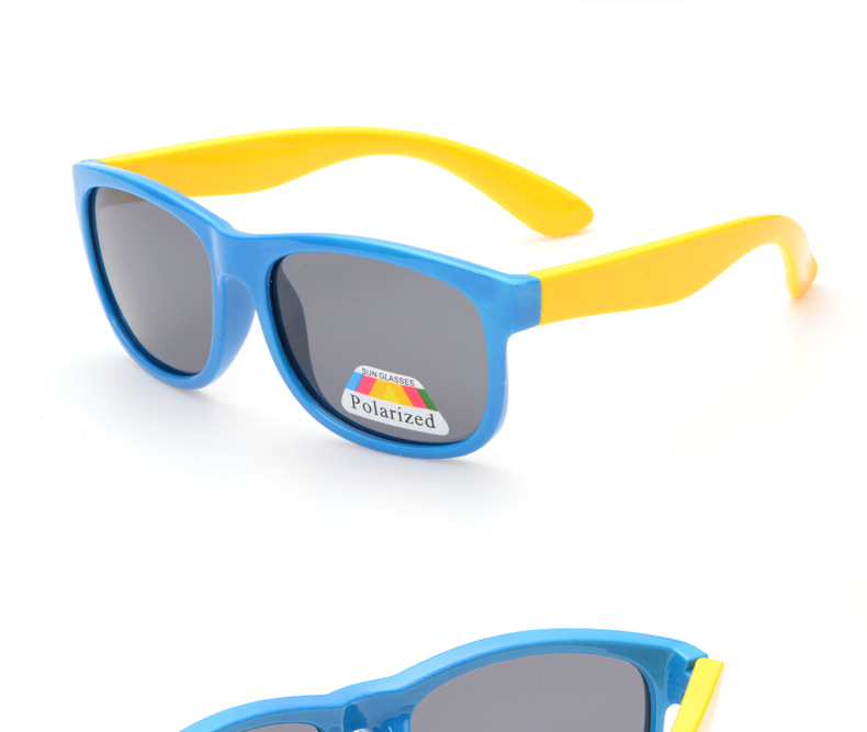 Pool public glasses toys