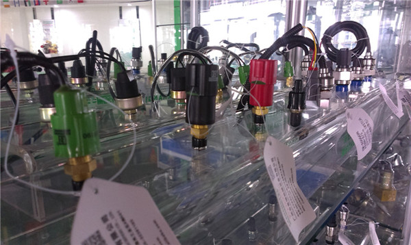電気圧力トランスデューサーpc200-7206-06-6113020ps579- 21問屋・仕入れ・卸・卸売り