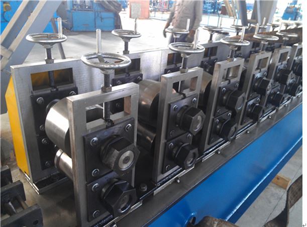 3ローラー鋼板圧延機スタッドロール成形機仕入れ・メーカー・工場