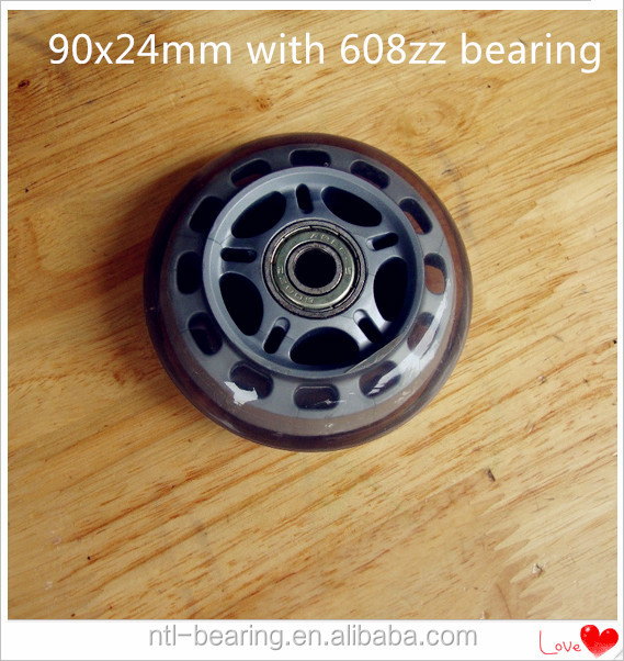 カラフルなプラスチック製のスケートローラーホイール付き9024mm608zzベアリングスケートボード用または仕入れ・メーカー・工場