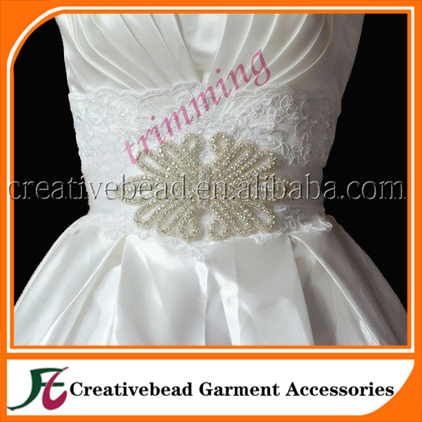 China Wholesale Flower Crystal Rhinestone Beaded Appliques Trim