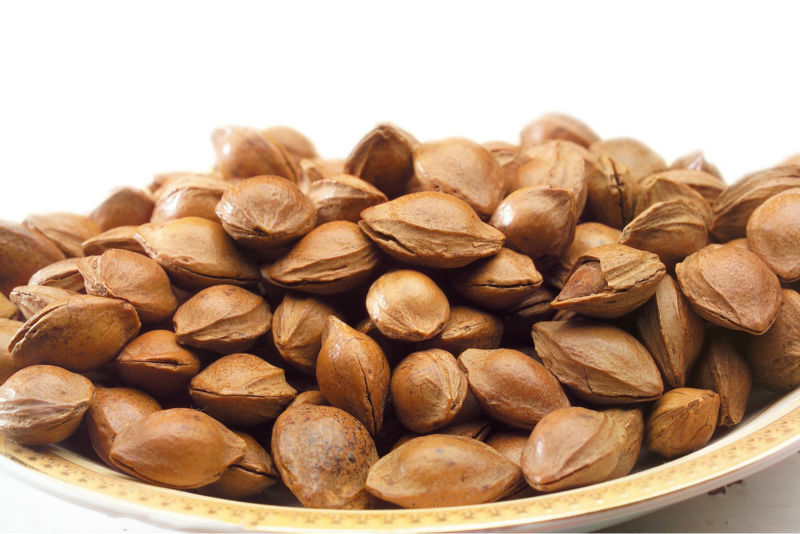 Raw Almonds without shell