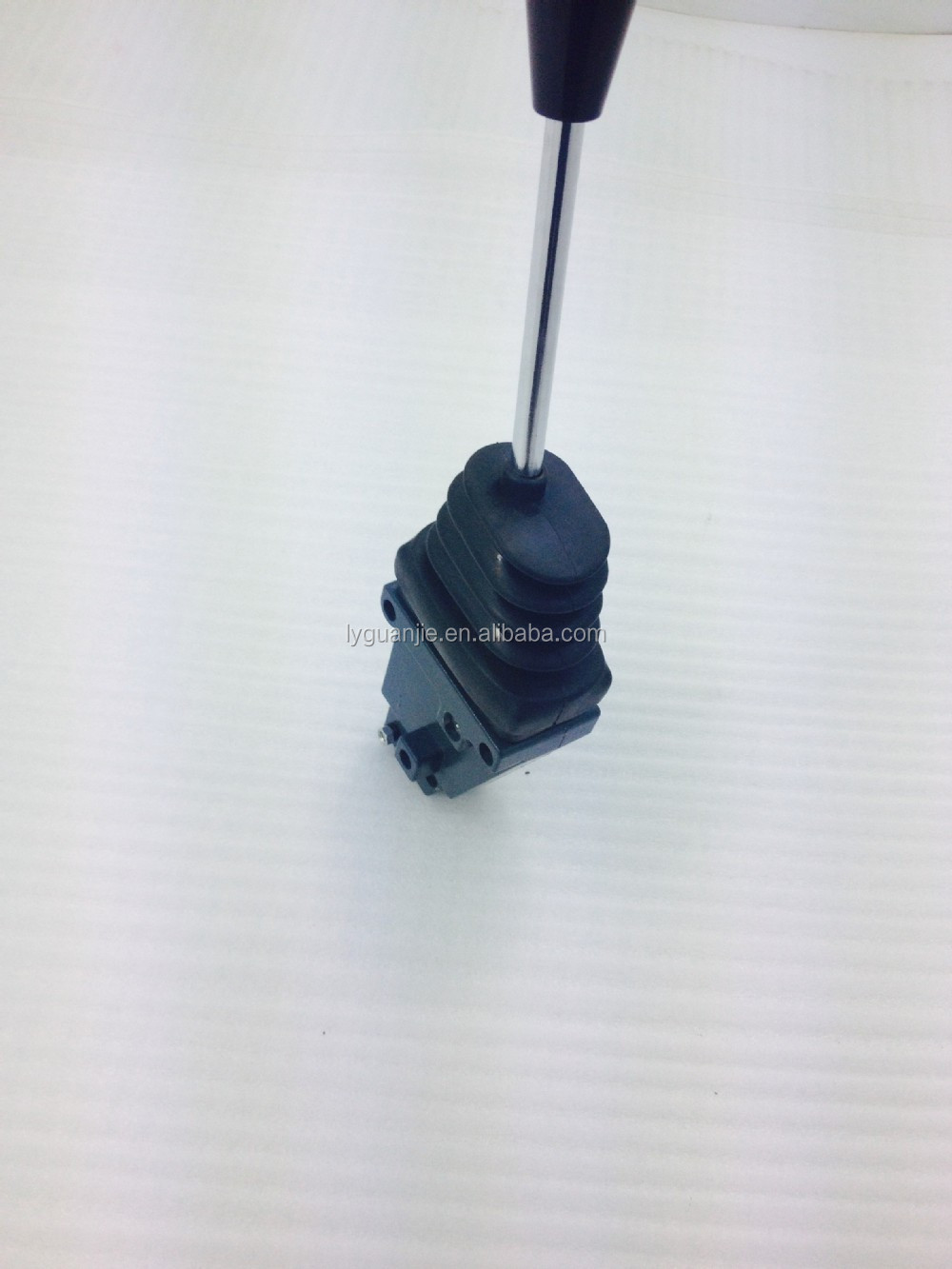 GJ1109Hand Control3.jpg