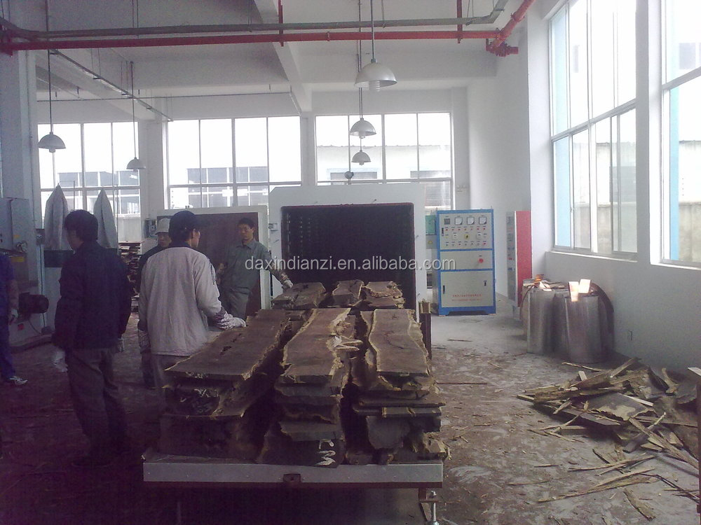 Electric Drying device for lumber with vacuum chamber