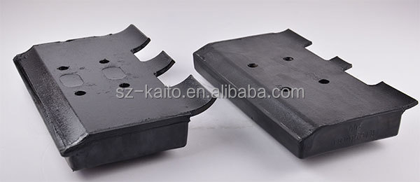 Vogele China supplier track pad .JPG