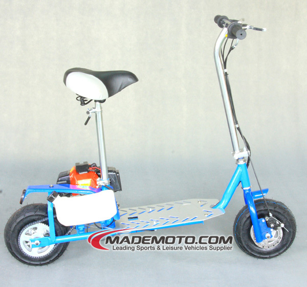 Gasoline Powered Scooter GS4303-right.jpg