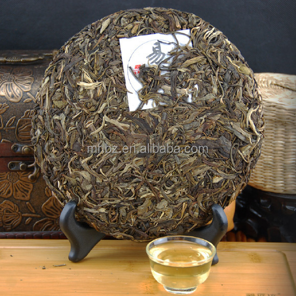 New pressed Yiwu Puerh bing cha Tea