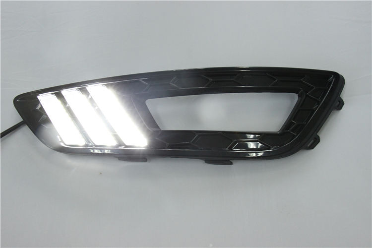 MCL266B Ford New Focus (2015-2016) 4.JPG