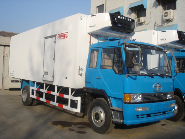 JIEFANG refrigerator freezer truck in dubai