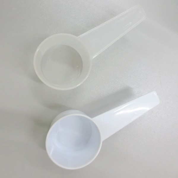 whey protein plastic scoop.jpg