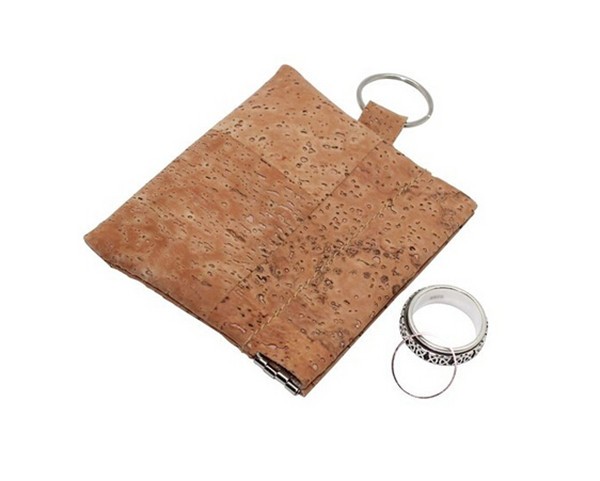 BOS160116 cork coin purse (2).jpg