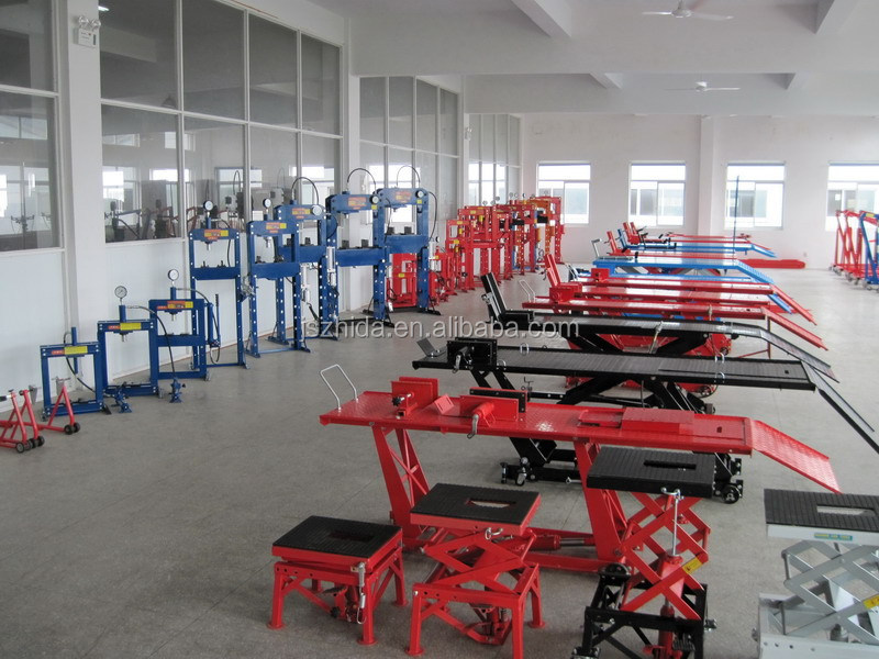 Factory show--show room