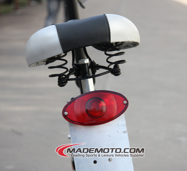Lovely Electric Scooter ES8002-seat.jpg