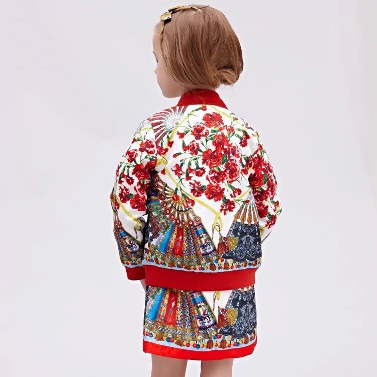 最新のホット2015赤ちゃんの冬の衣類の子供の女の子の花のプリントの冬コートジャケット仕入れ・メーカー・工場