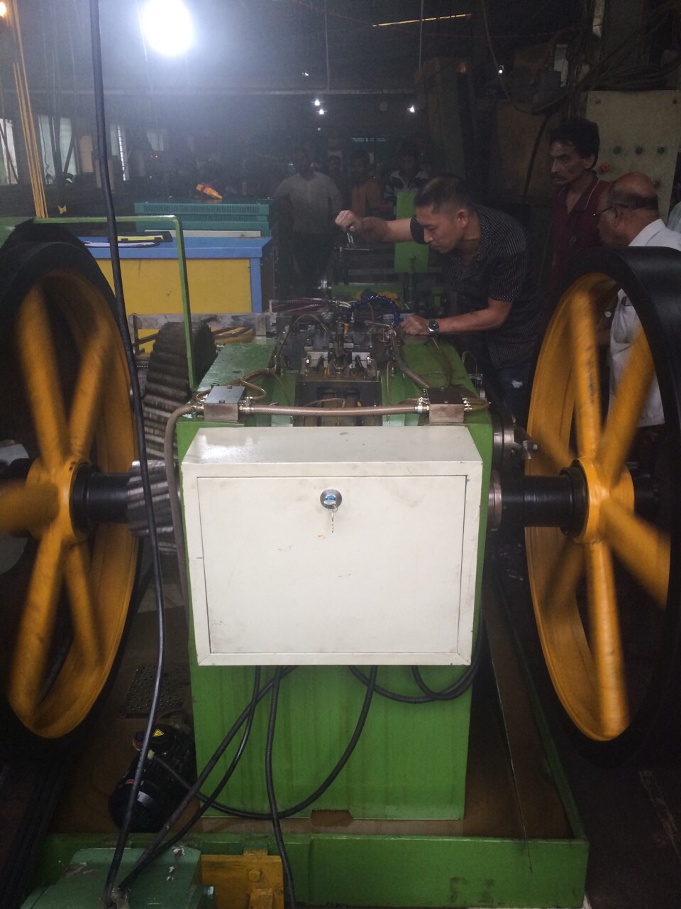 自動真鍮のフレアナット鍛造マシン販売のための仕入れ・メーカー・工場