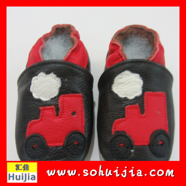 乳幼児のalibabaエクスプレスソフトリアルタイムホットなファッショナブルな靴の革の男性の靴問屋・仕入れ・卸・卸売り